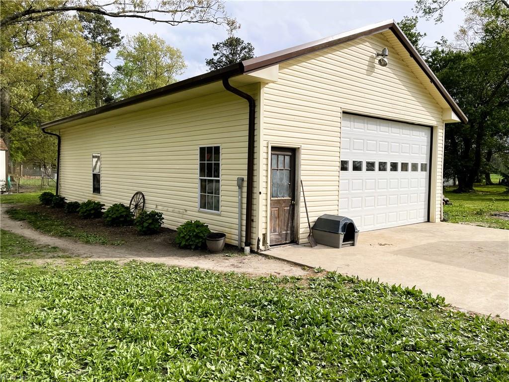 1213 Fentress Airfield RD
