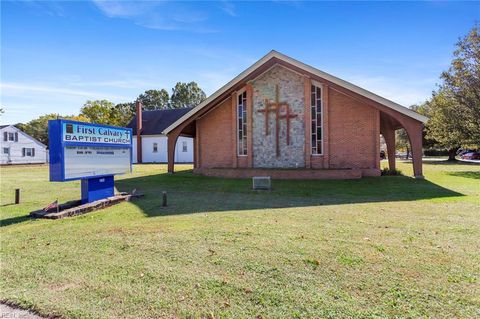 162 Alleghany RD Hampton VA 23661