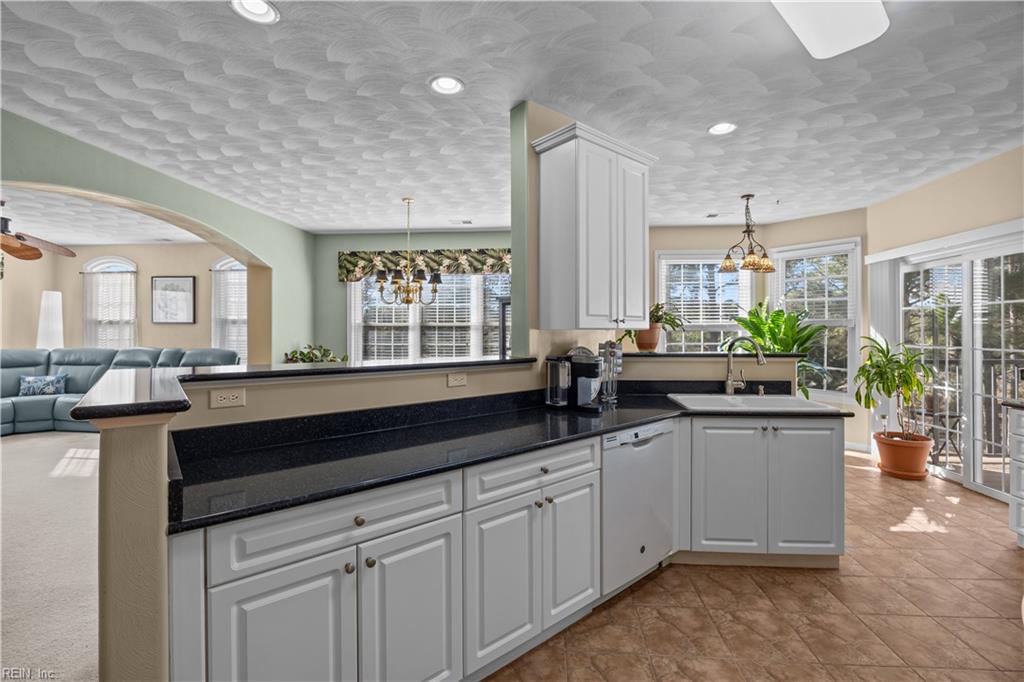 2831 Rose Garden WAY