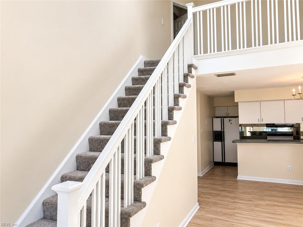 2405 London Pointe DR