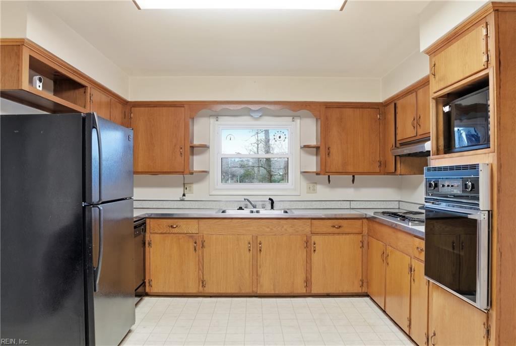 4716 Thoroughgood DR