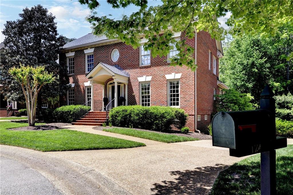 124 Richmond Hill CT
