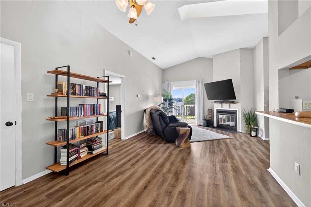 2135 Retreat CT