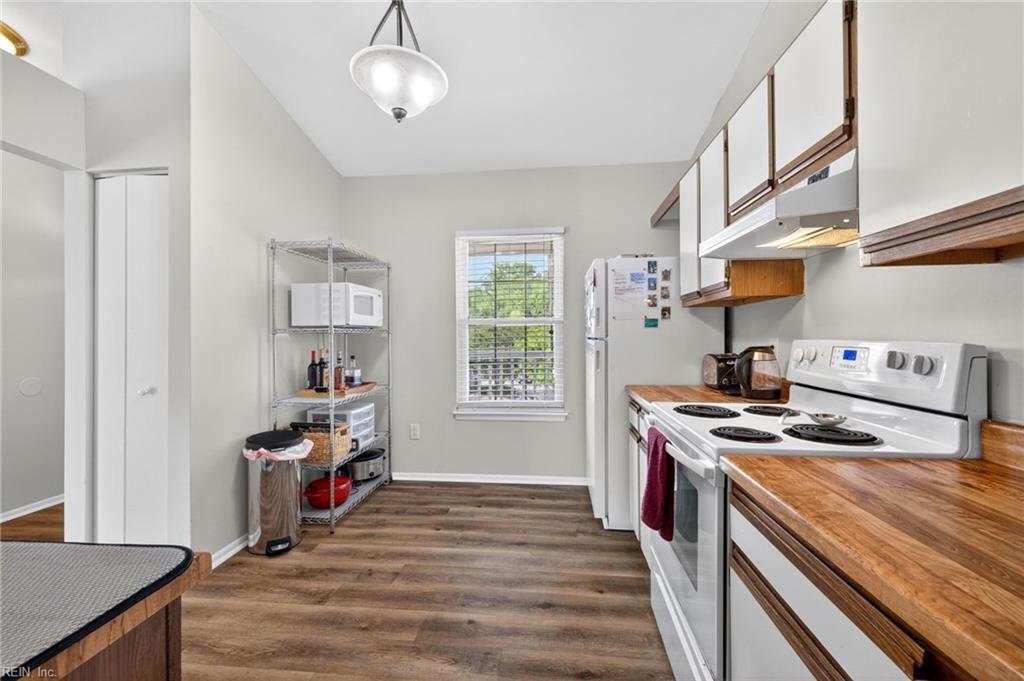 2135 Retreat CT