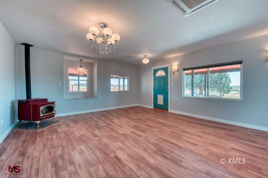 Kanab, Utah 84741, United States, 5 Bedrooms Bedrooms, ,3 BathroomsBathrooms,Residential,Pending,45227