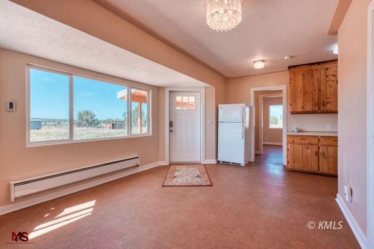 Kanab, Utah 84741, United States, 5 Bedrooms Bedrooms, ,3 BathroomsBathrooms,Residential,Pending,45227