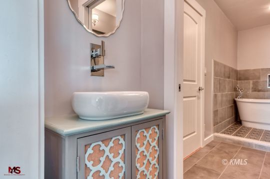 Kanab, Utah 84741, United States, 5 Bedrooms Bedrooms, ,3 BathroomsBathrooms,Residential,Pending,45227