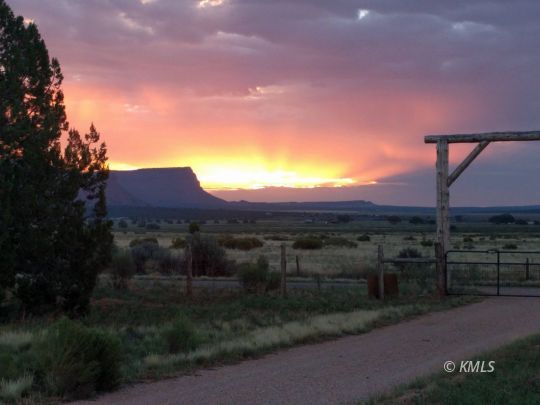Kanab, Utah 84741, United States, 5 Bedrooms Bedrooms, ,3 BathroomsBathrooms,Residential,Pending,45227
