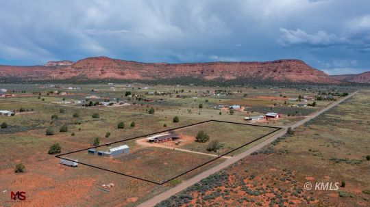 Kanab, Utah 84741, United States, 5 Bedrooms Bedrooms, ,3 BathroomsBathrooms,Residential,Pending,45227