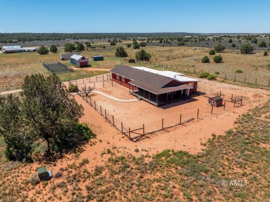 Kanab, Utah 84741, United States, 5 Bedrooms Bedrooms, ,3 BathroomsBathrooms,Residential,Pending,45227