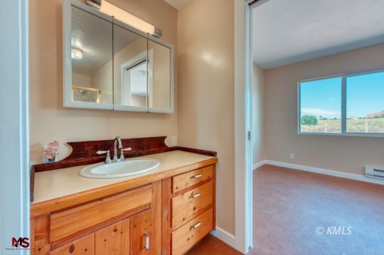 Kanab, Utah 84741, United States, 5 Bedrooms Bedrooms, ,3 BathroomsBathrooms,Residential,Pending,45227