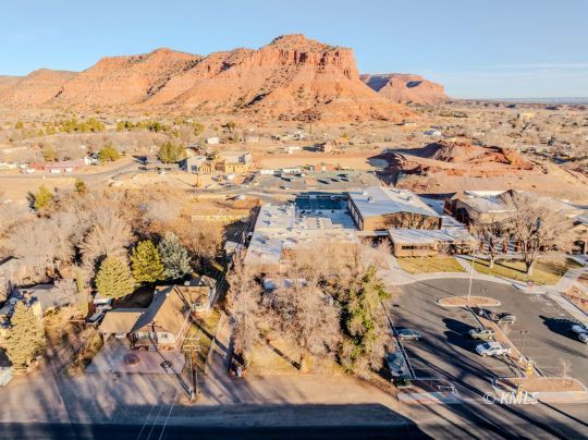 Kanab, Utah 84741, United States, 3 Bedrooms Bedrooms, ,1 BathroomBathrooms,Residential,Pending,17804