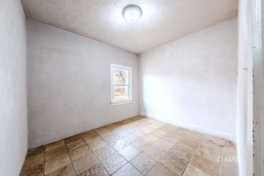 Kanab, Utah 84741, United States, 3 Bedrooms Bedrooms, ,1 BathroomBathrooms,Residential,Pending,17804