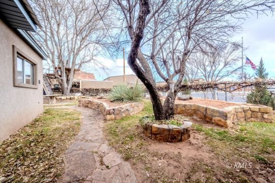 Kanab, Utah 84741, United States, 3 Bedrooms Bedrooms, ,1 BathroomBathrooms,Residential,Pending,17804