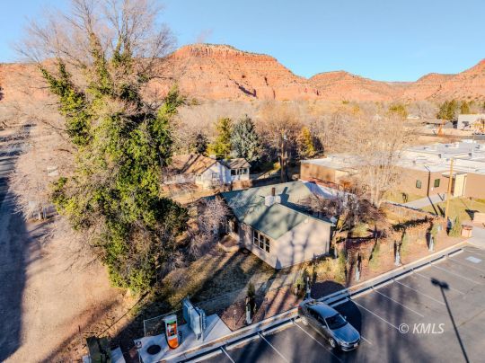 Kanab, Utah 84741, United States, 3 Bedrooms Bedrooms, ,1 BathroomBathrooms,Residential,Pending,17804