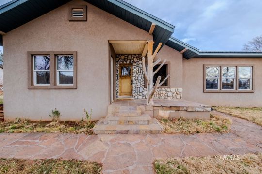 Kanab, Utah 84741, United States, 3 Bedrooms Bedrooms, ,1 BathroomBathrooms,Residential,Pending,17804