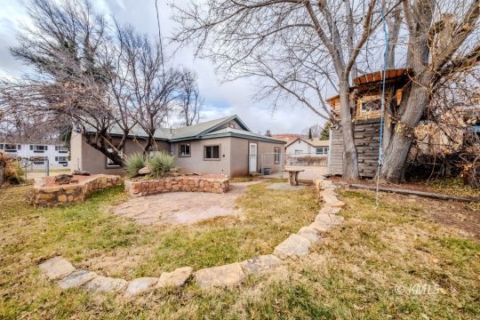 Kanab, Utah 84741, United States, 3 Bedrooms Bedrooms, ,1 BathroomBathrooms,Residential,Pending,17804