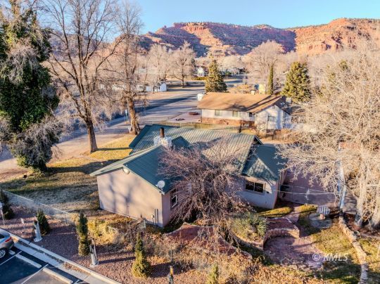 Kanab, Utah 84741, United States, 3 Bedrooms Bedrooms, ,1 BathroomBathrooms,Residential,Pending,17804