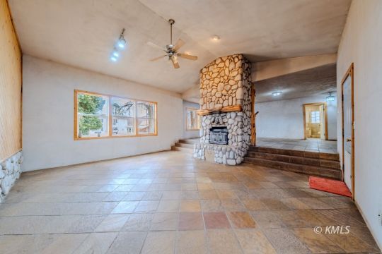 Kanab, Utah 84741, United States, 3 Bedrooms Bedrooms, ,1 BathroomBathrooms,Residential,Pending,17804