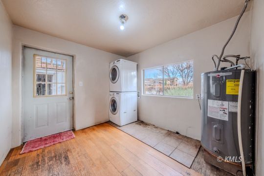 Kanab, Utah 84741, United States, 3 Bedrooms Bedrooms, ,1 BathroomBathrooms,Residential,Pending,17804