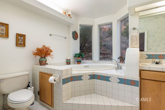 Kanab, Utah 84741, United States, 2 Bedrooms Bedrooms, ,2 BathroomsBathrooms,Residential,Active,244962