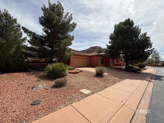 Kanab, Utah 84741, United States, 3 Bedrooms Bedrooms, ,2 BathroomsBathrooms,Residential,Active,96842