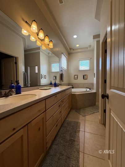 Kanab, Utah 84741, United States, 3 Bedrooms Bedrooms, ,2 BathroomsBathrooms,Residential,Active,96842