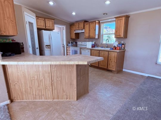 Kanab, Utah 84741, United States, 3 Bedrooms Bedrooms, ,2 BathroomsBathrooms,Residential,Active,243110