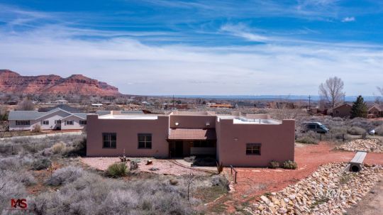 Kanab, Utah 84741, United States, 3 Bedrooms Bedrooms, ,2 BathroomsBathrooms,Residential,Active,42735