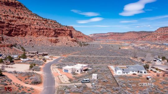 Kanab, Utah 84741, United States, 3 Bedrooms Bedrooms, ,2 BathroomsBathrooms,Residential,Active,42735