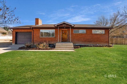 Glendale, Utah 84729, United States, 3 Bedrooms Bedrooms, ,2 BathroomsBathrooms,Residential,Pending,23635