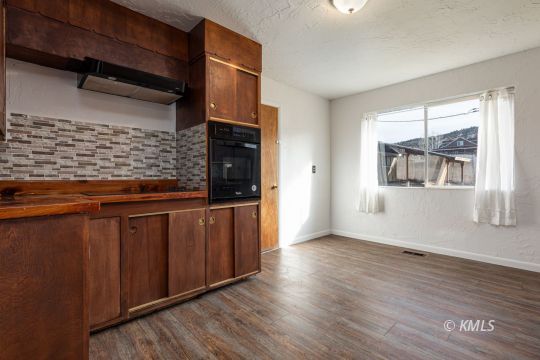 Glendale, Utah 84729, United States, 3 Bedrooms Bedrooms, ,2 BathroomsBathrooms,Residential,Pending,23635