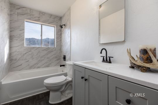 Glendale, Utah 84729, United States, 3 Bedrooms Bedrooms, ,2 BathroomsBathrooms,Residential,Pending,23635