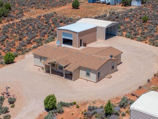 Kanab, Utah 84741, United States, 3 Bedrooms Bedrooms, ,2 BathroomsBathrooms,Residential,Active,22602