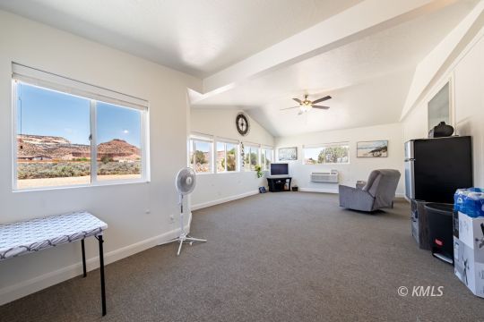 Kanab, Utah 84741, United States, 3 Bedrooms Bedrooms, ,2 BathroomsBathrooms,Residential,Active,22602