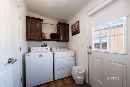 Kanab, Utah 84741, United States, 3 Bedrooms Bedrooms, ,2 BathroomsBathrooms,Residential,Active,22602