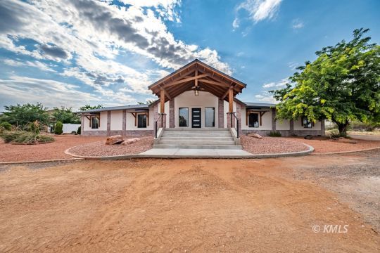 Kanab, Utah 84741, United States, 4 Bedrooms Bedrooms, ,3 BathroomsBathrooms,Residential,Active,51956