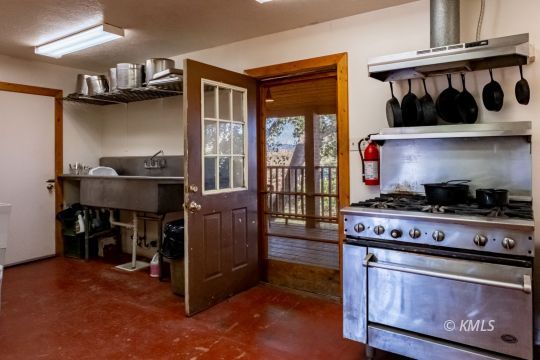 New Paria, Utah 84741, United States, 1 Bedroom Bedrooms, ,2 BathroomsBathrooms,Commercial,Active,69334