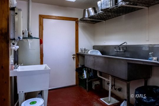 New Paria, Utah 84741, United States, 1 Bedroom Bedrooms, ,2 BathroomsBathrooms,Commercial,Active,69334