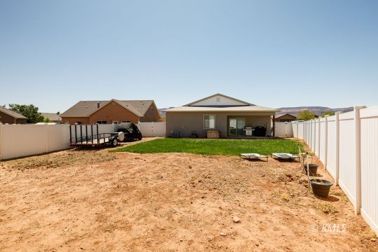 Kanab, Utah 84741, United States, 3 Bedrooms Bedrooms, ,2 BathroomsBathrooms,Residential,Active,164410