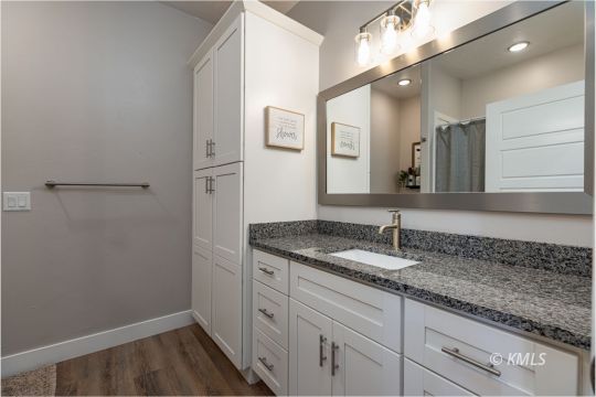 Kanab, Utah 84741, United States, 3 Bedrooms Bedrooms, ,2 BathroomsBathrooms,Residential,Active,164410