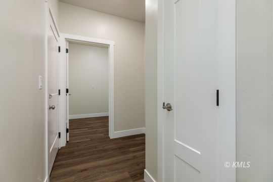 Kanab, Utah 84741, United States, 3 Bedrooms Bedrooms, ,2 BathroomsBathrooms,Residential,Active,22711