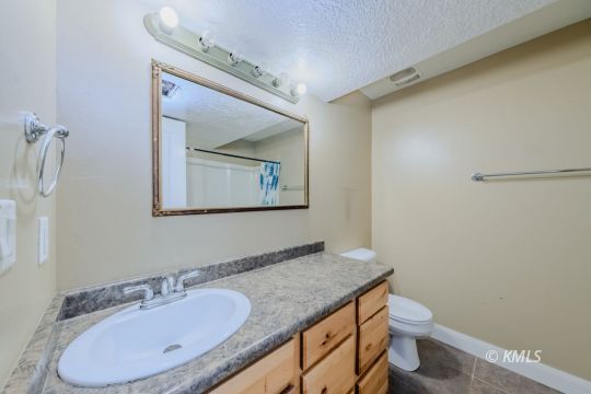 Mt. Carmel, Utah 84755, United States, 4 Bedrooms Bedrooms, ,3 BathroomsBathrooms,Residential,Pending,165443