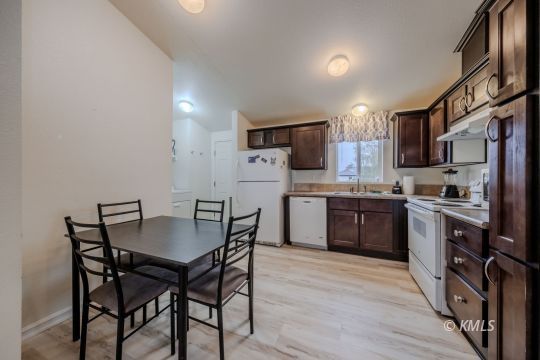 Kanab, Utah 84741, United States, 3 Bedrooms Bedrooms, ,2 BathroomsBathrooms,Residential,Active,19886