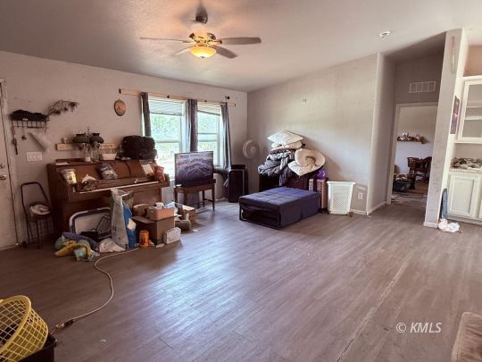 Glendale, Utah 84741, United States, 3 Bedrooms Bedrooms, ,2 BathroomsBathrooms,Residential,Pending,207166