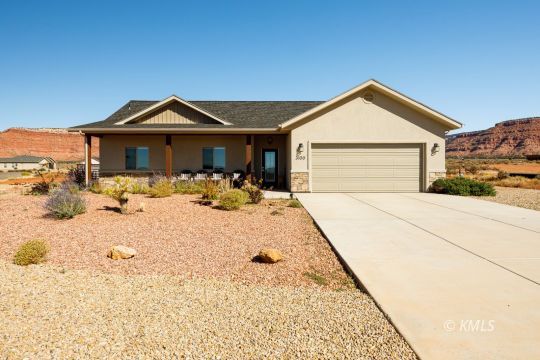 Kanab, Utah 84741, United States, 3 Bedrooms Bedrooms, ,2 BathroomsBathrooms,Residential,Active,222189