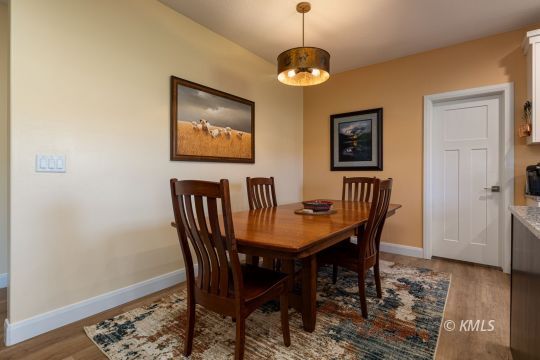 Kanab, Utah 84741, United States, 3 Bedrooms Bedrooms, ,2 BathroomsBathrooms,Residential,Active,222189