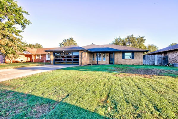 2410 ROBIN RDG, ENID, OK 73703 - Image 16cf0aa5594fd55af3390ca04bd558cb/3072048304