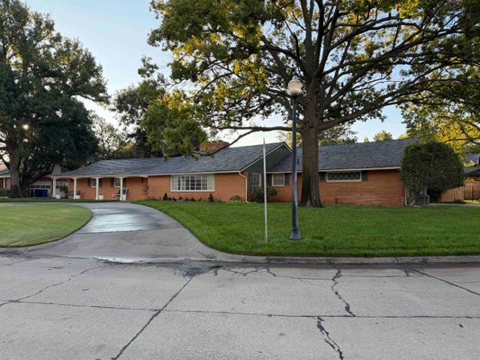 1609 W WYNONA AVE, ENID, OK 73703 - Image 4fe5de4e234de3ebb7641bfaa5d90cef/620356640