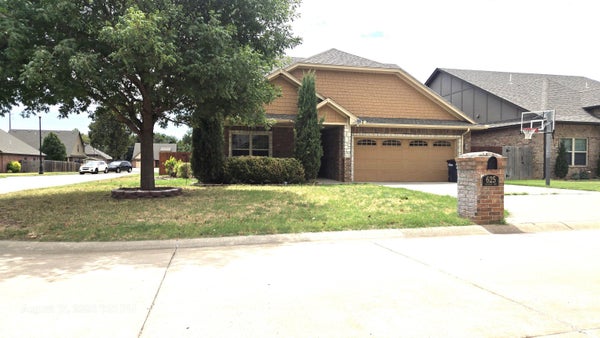 625 CHISHOLM CRK, ENID, OK 73701 - Image 5873da5bd0acb2d8eeeb6db626822b60/932762615